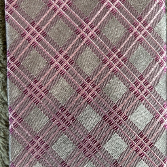 Assorted Tie Collection - Picture 8 of 10